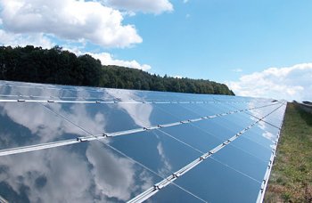 0,98 dollar par watt : l'américain First Solar, 4e producteur mondial de cellules solaires en 2008, a annoncé cette semaine avoir réussi à passer sous la barre de 1 dollar par watt, un objectif convoité par l'industrie solaire depuis 20 ans.